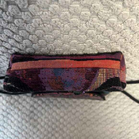 L O’Neill Tapestry Handbag Purse Magnetic Closure Black/Multi Bag - Picture 6 of 8